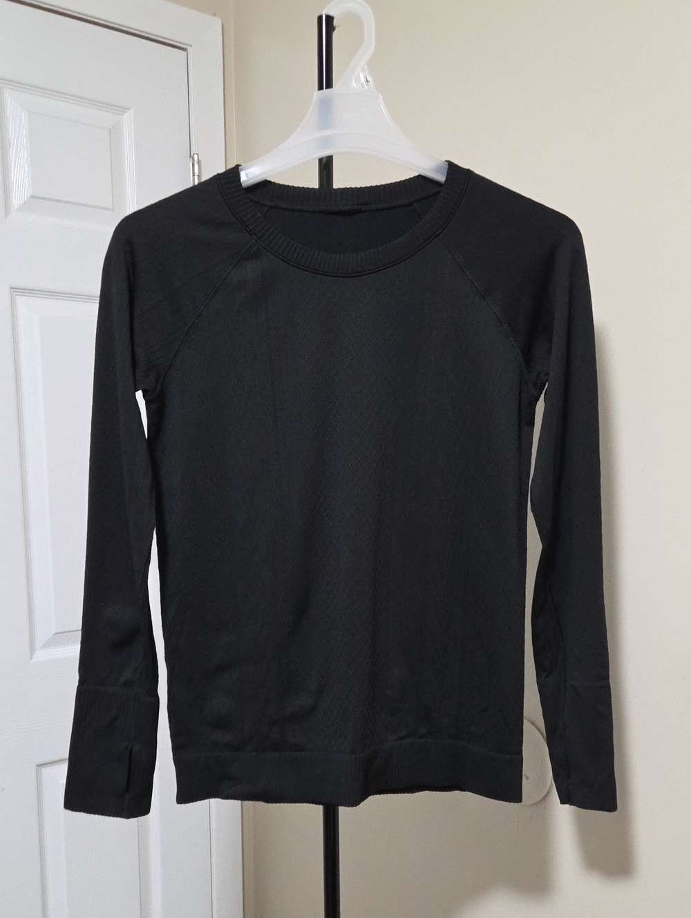 lululemon athletica Black Restless Long-Sleeve Crew Top